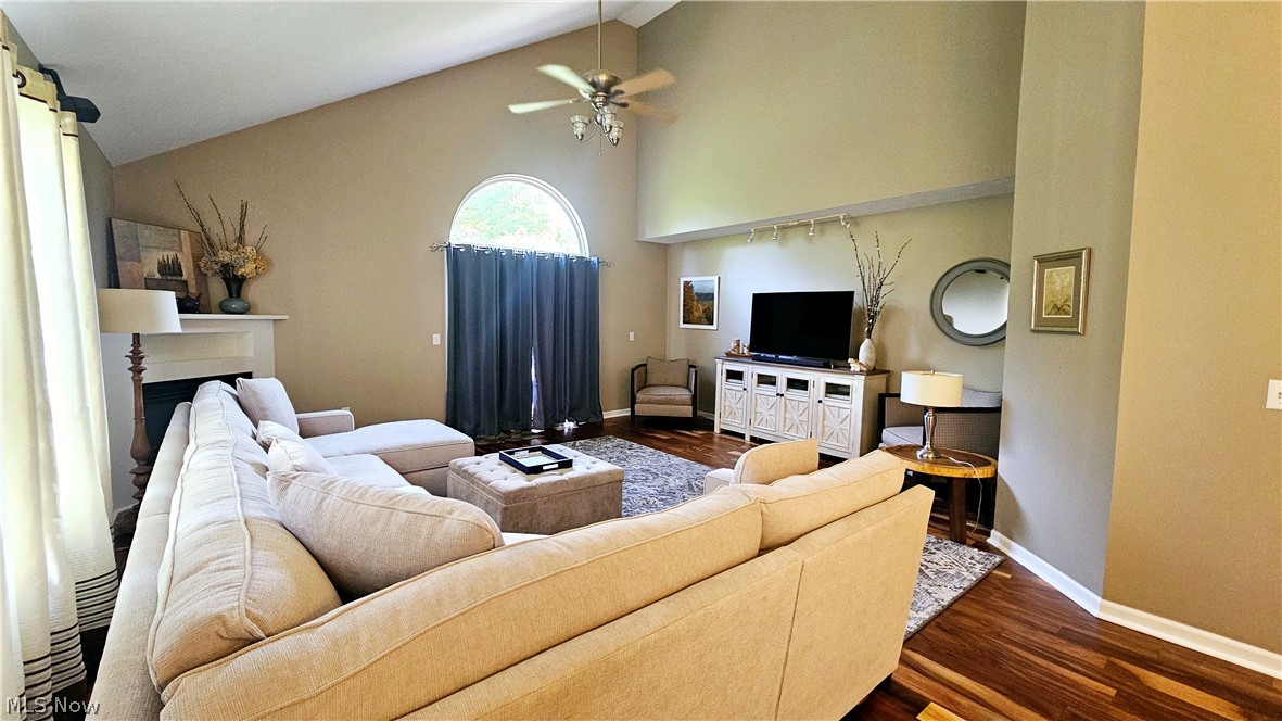 Woods/Windsor Pointe Ph I - Residential