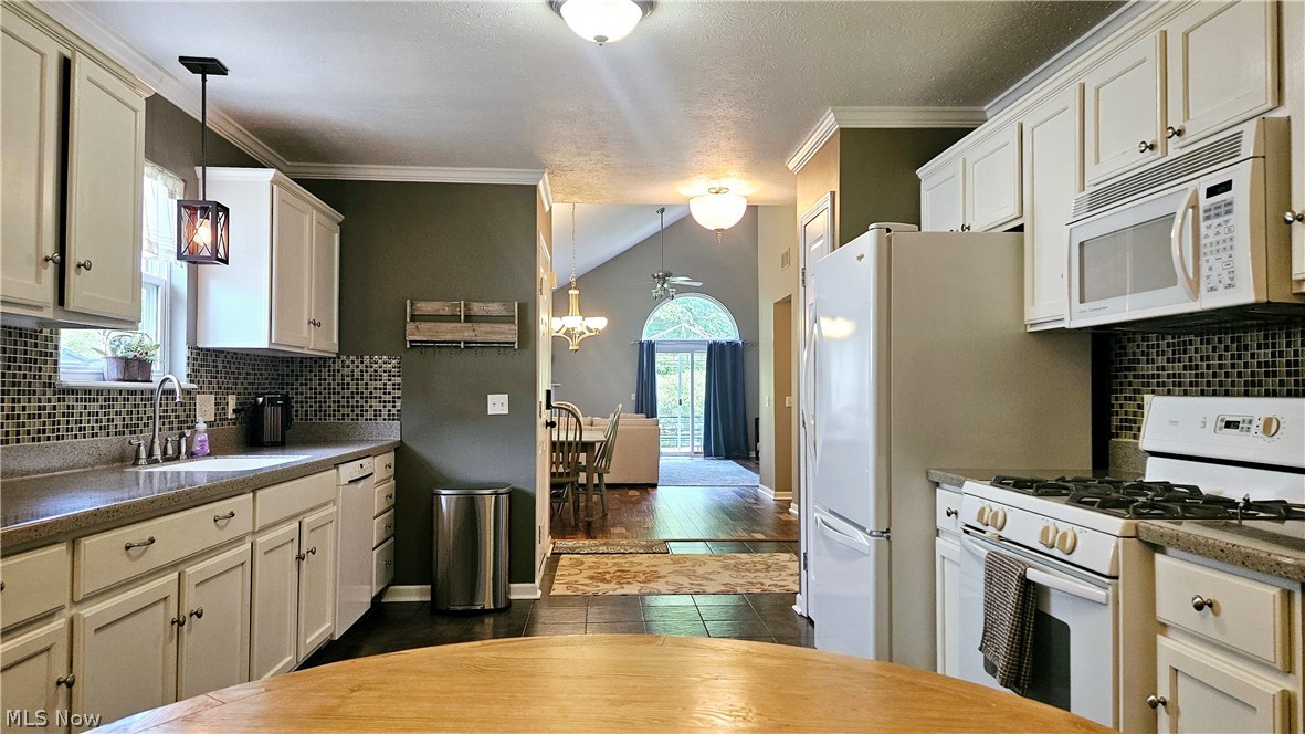 Woods/Windsor Pointe Ph I - Residential