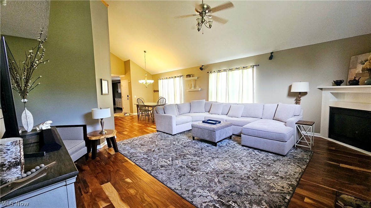 Woods/Windsor Pointe Ph I - Residential