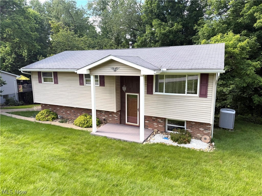 Photo of 791 N Overlook Drive, Wintersville, OH 43953 (MLS # 5218920)