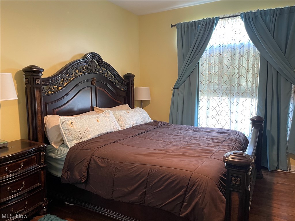 Hillshire Woods Condos Condo - Residential