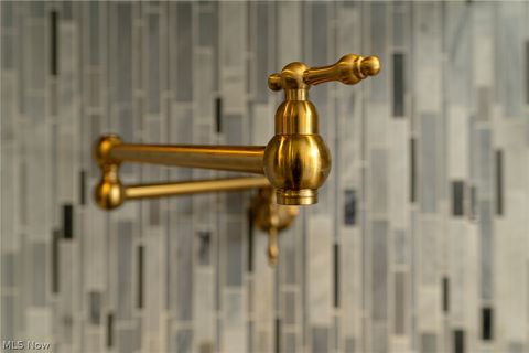 Tiny photo for 4041 W 229th Street, Fairview Park, OH 44126 (MLS # 5190207)