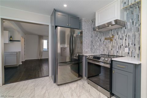 Tiny photo for 4041 W 229th Street, Fairview Park, OH 44126 (MLS # 5190207)