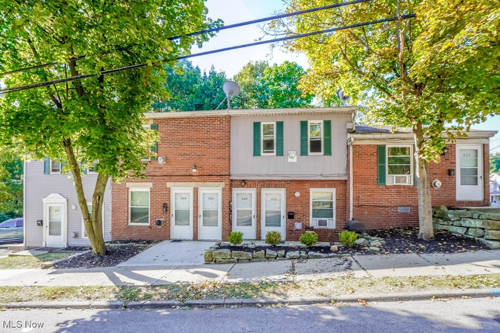 Incredible investment opportunity! This fully occupied 7 unit apartment building is made up of easy-to-rent 1 bedroom, 1 bath apartments that stay in demand thanks to a fantastic location near the University of Akron. Nestled between downtown Akron and Highland Square, tenants have quick access to dining, shopping, entertainment, and major highways, making it a convenient choice for students and professionals alike.
The property has been nicely updated, giving each unit a fresh and attractive feel that helps with long-term tenant retention. On site parking adds extra value, a rare find in this area. With all 7 units currently leased, investors will benefit from immediate income and strong cash flow potential.
Whether you’re looking to expand your portfolio or secure a reliable income-producing property, this building is a smart addition with proven rental success. Schedule your showing today!