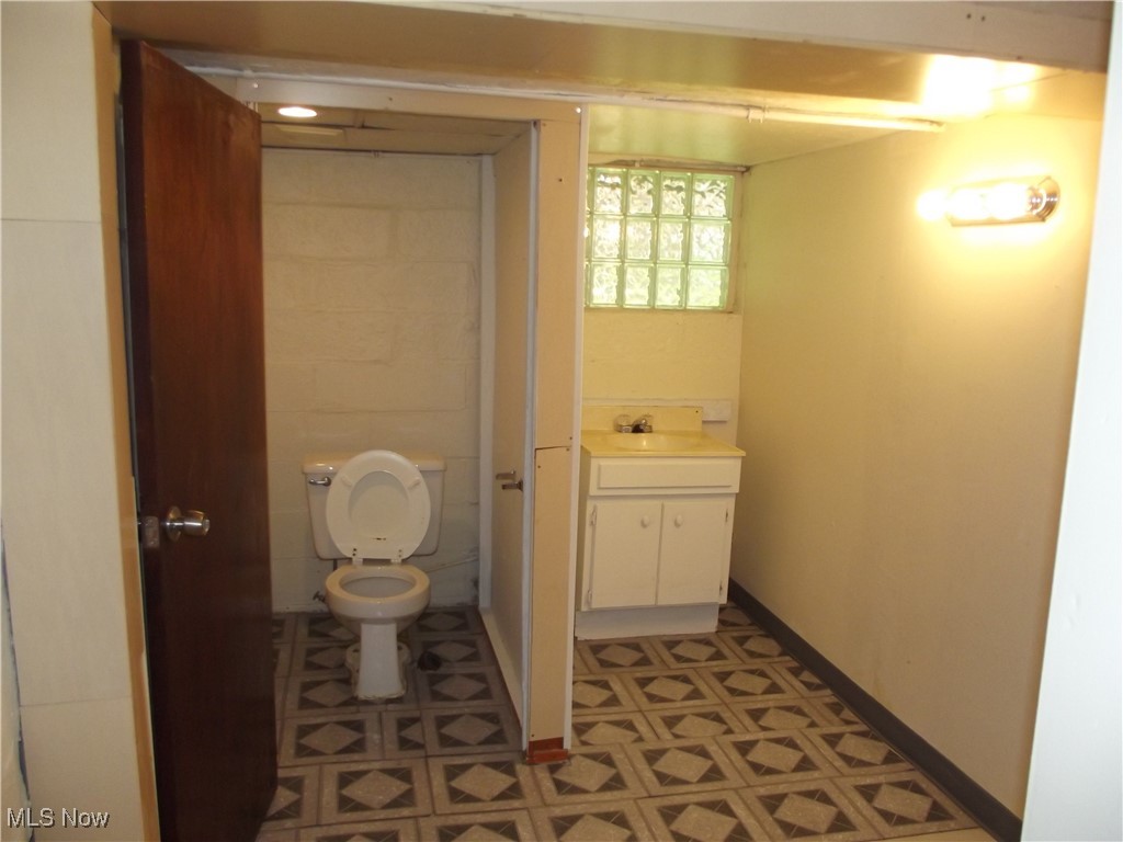 Philip Raimers 02 - Commercial Sale