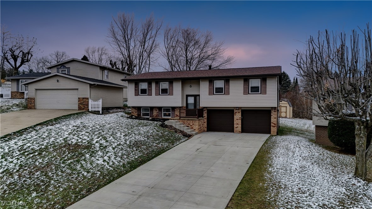 2850 Farmington Circle, Canton, Ohio image 1