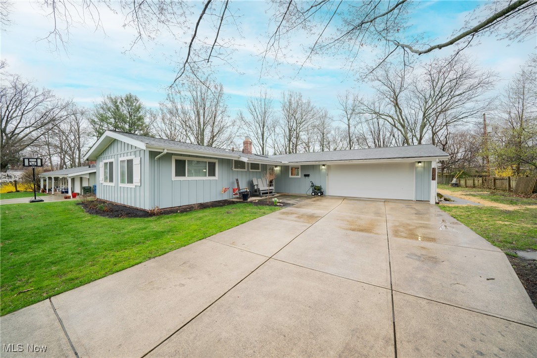 549 Edinborough Drive, Bay Village, Ohio image 3
