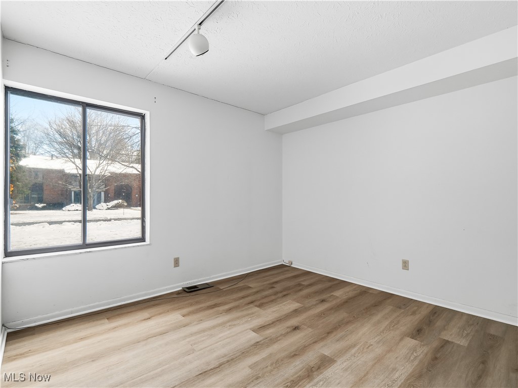 Woodscape Condo - Residential