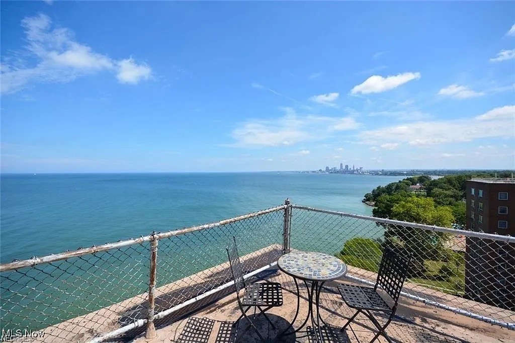 Lake House Condos - Residential