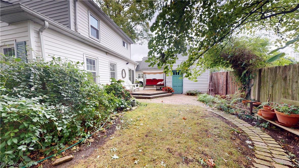 Carl G Grace I & L E Luikarts - Residential