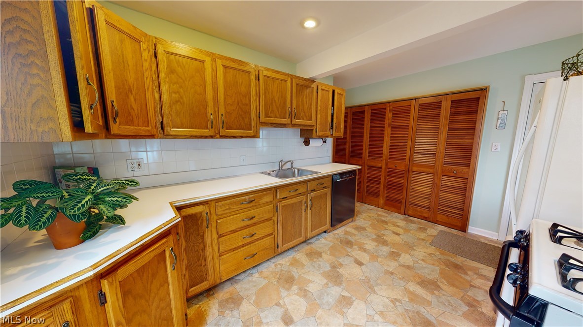 Carl G Grace I & L E Luikarts - Residential