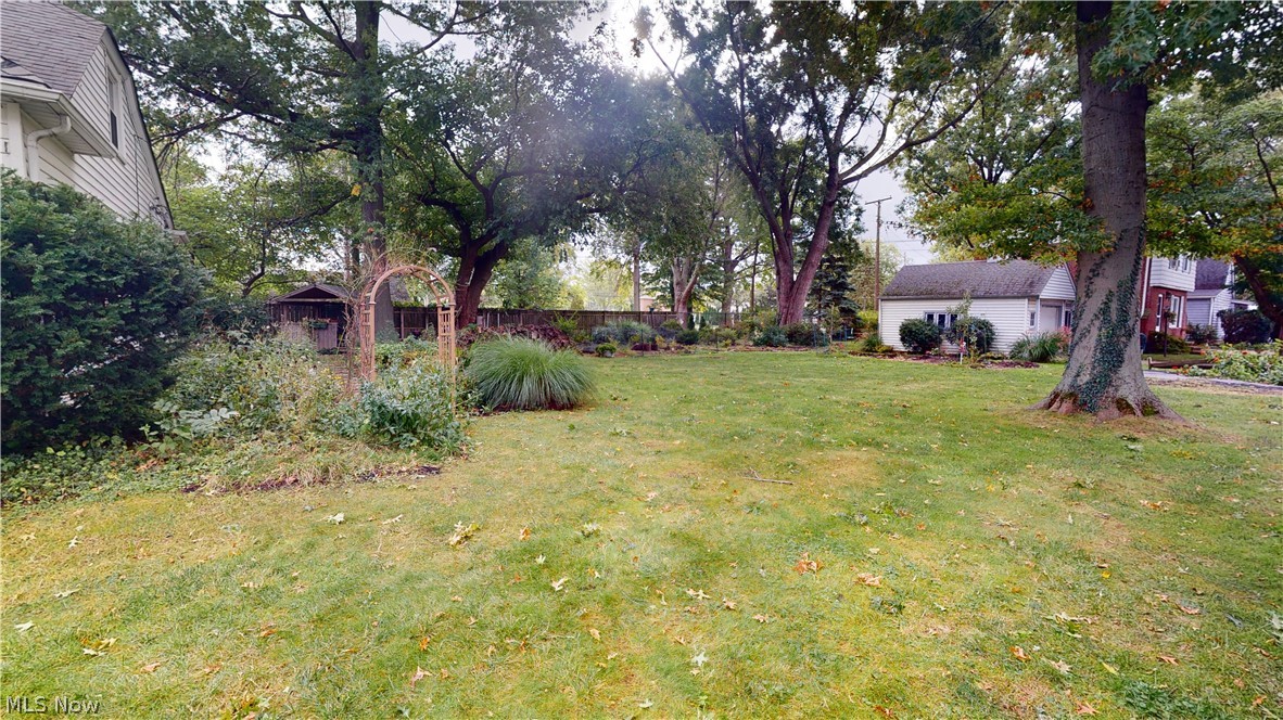 Carl G Grace I & L E Luikarts - Residential