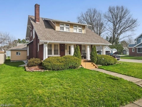 Homes For Sale - 2144 Ridgewood Avenue<br/> Alliance, OH 44601