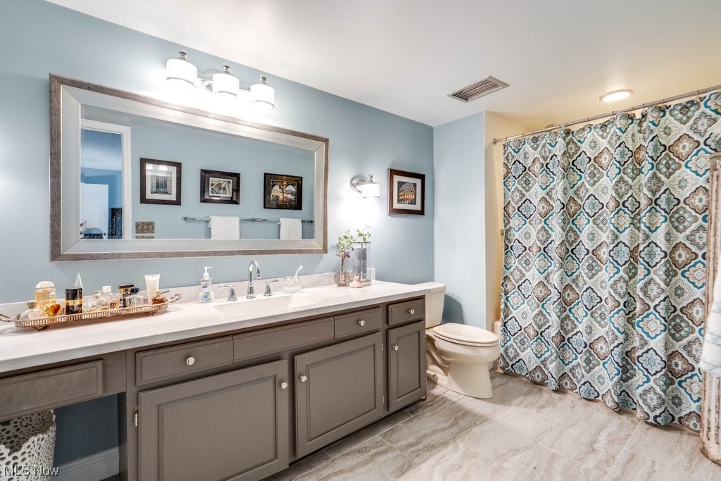 Camelot Condo - Residential