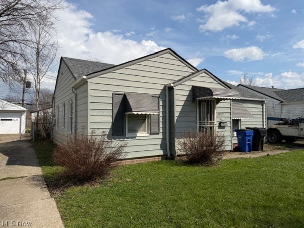 Photo of 3977 Wendy Drive, Cleveland, OH 44122 (MLS # 5198661)