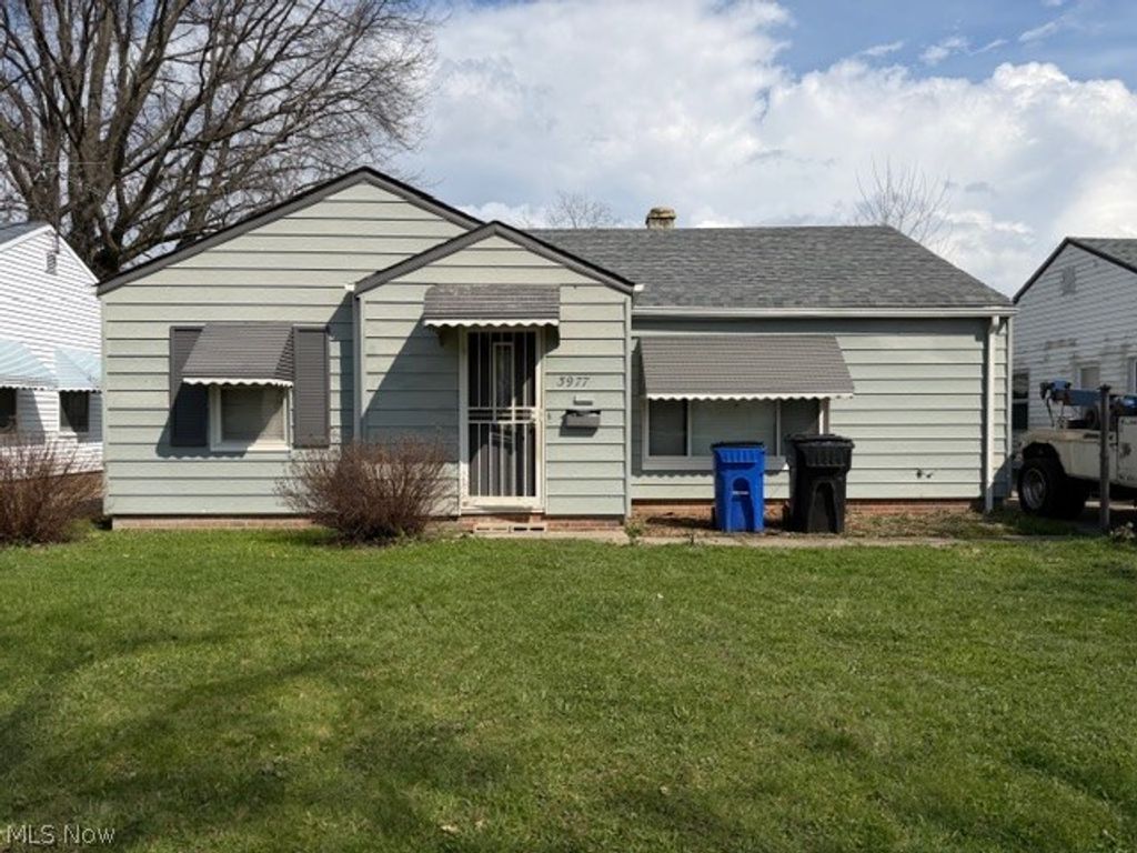 Photo of 3977 Wendy Drive, Cleveland, OH 44122 (MLS # 5198661)