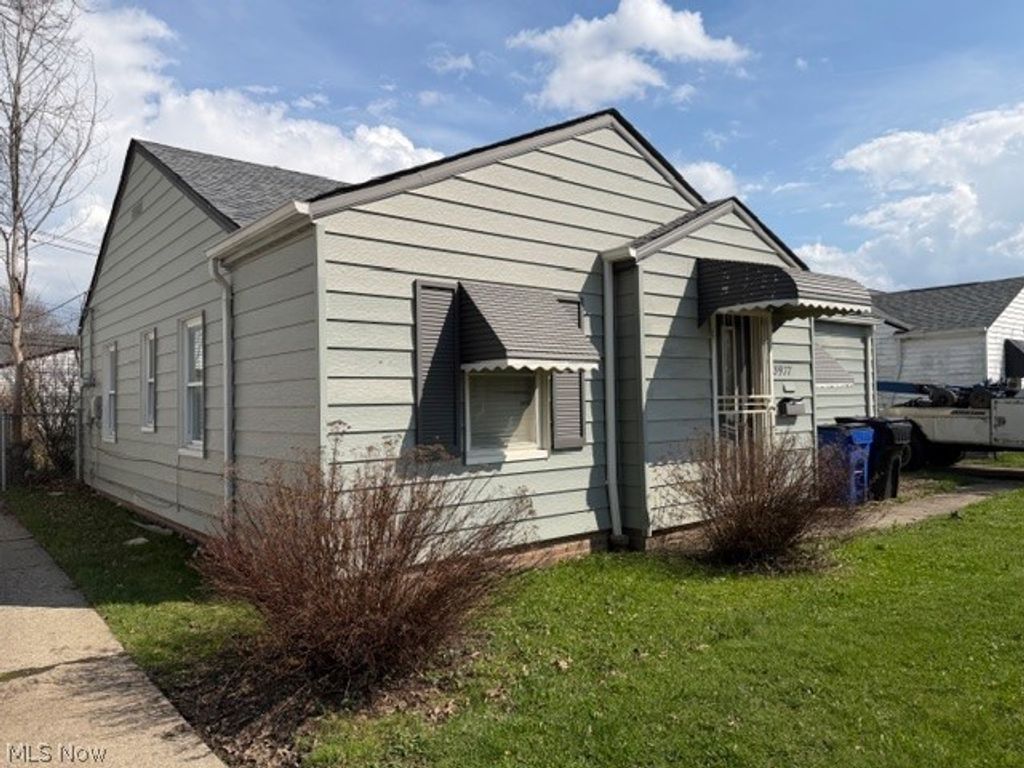Photo of 3977 Wendy Drive, Cleveland, OH 44122 (MLS # 5198661)