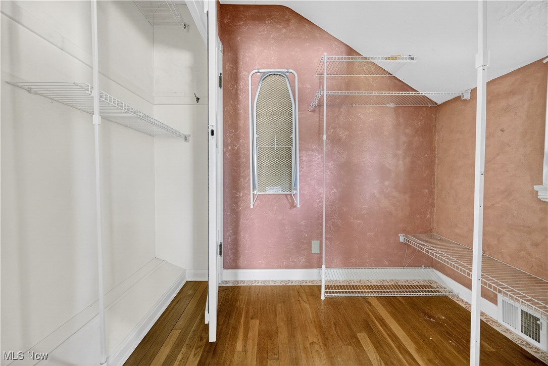 University Heights, Ohio 44118, United States, 3 Bedrooms Bedrooms, ,2 BathroomsBathrooms,Residential,Active,213676