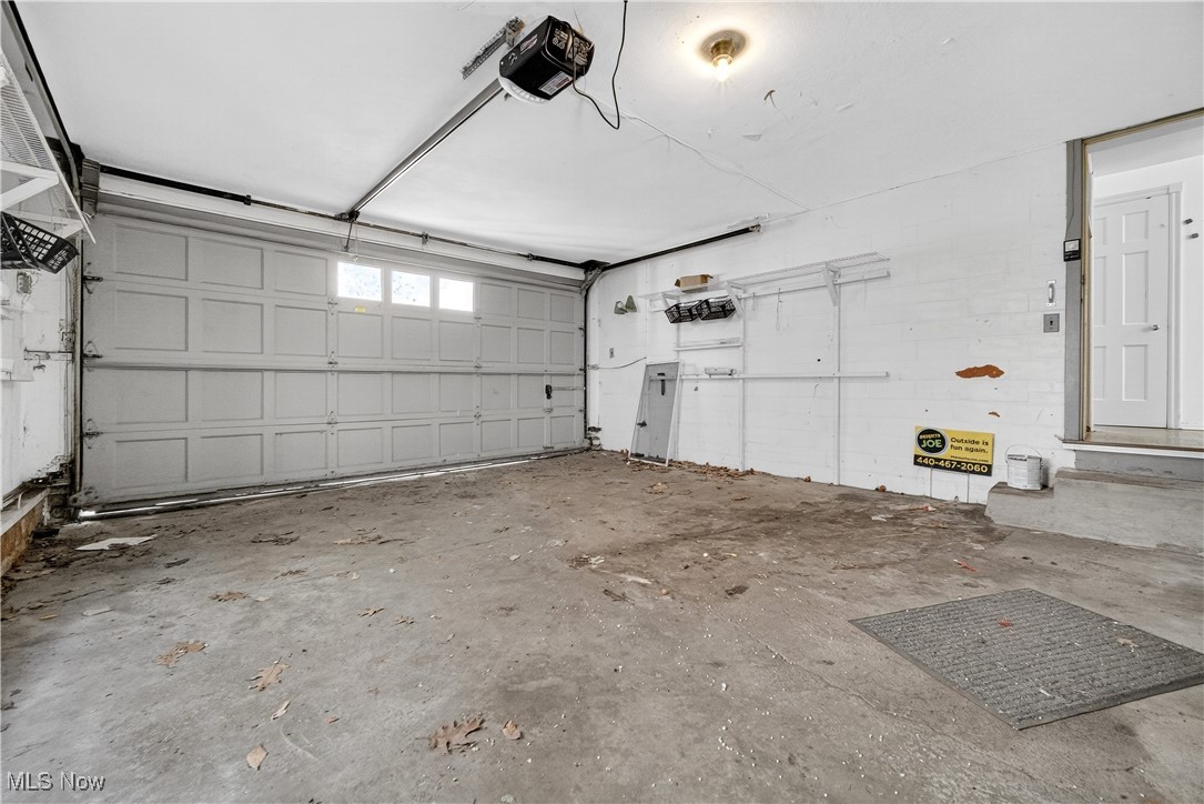 University Heights, Ohio 44118, United States, 3 Bedrooms Bedrooms, ,2 BathroomsBathrooms,Residential,Active,213676