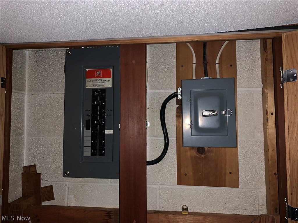 Pinehurst Manor - Residential