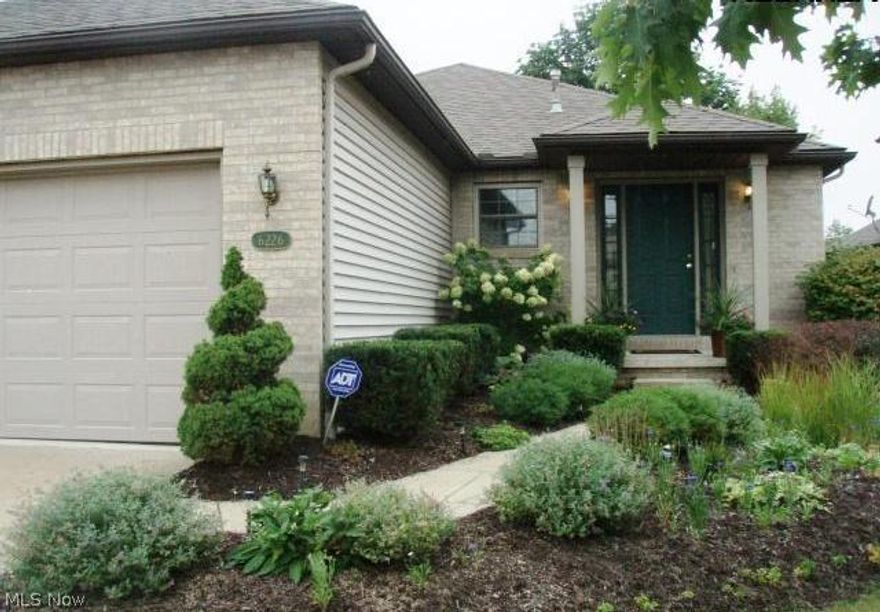 Nicely decorated free standing ranch cluster in the Hollows of Fox Meadow. Open floor plan, hardwood floors, vaulted great room with corner fireplace. The kitchen includes all appliances and is open to the great room and dining room. First floor laundry includes washer and dryer. Professionally finished basement with large rec room or media area. Possible 3rd bedroom and another full bath in the lower level. Private patio off the great room. Attached 2 car garage. Close to shopping, entertainment, recreational and medical facilities.