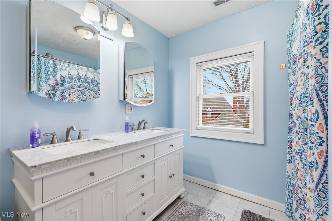 BeachCliff 1 - Residential