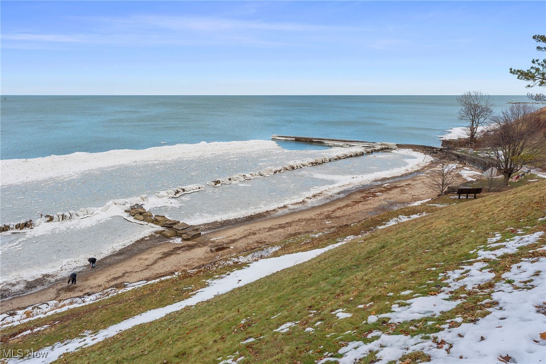 BeachCliff 1 - Residential