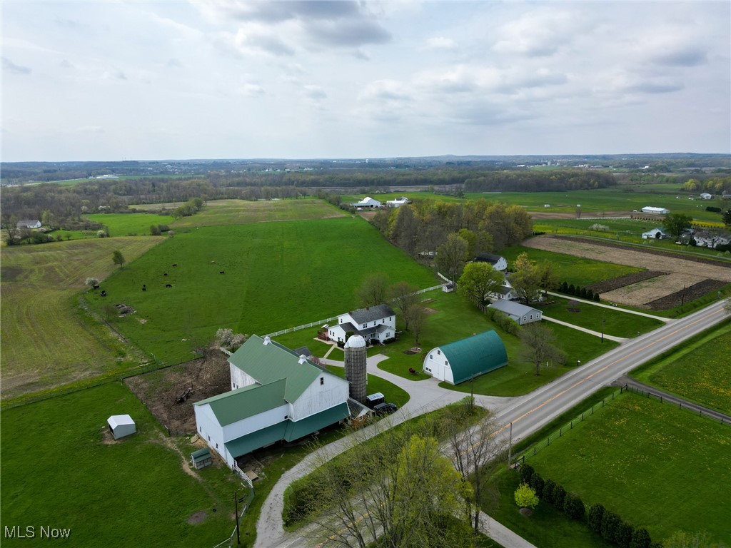 16321 Burton Windsor Road, Middlefield, Ohio image 15