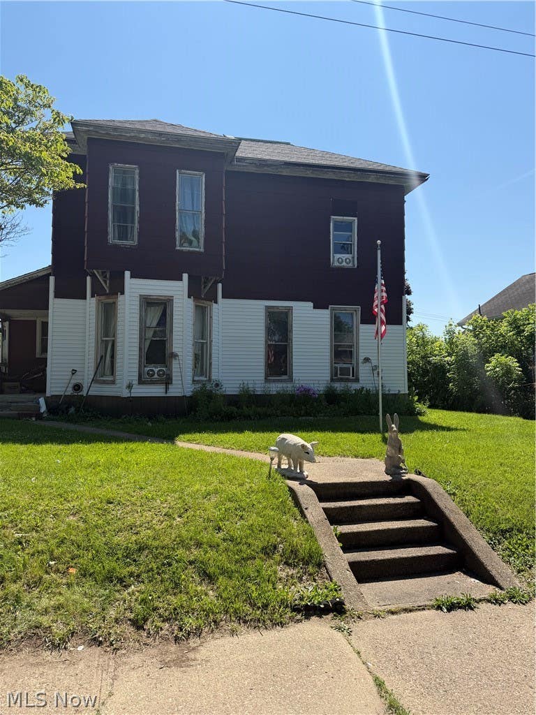 Photo of 598 Wabash Avenue N, Brewster, OH 44613 (MLS # 5216799)