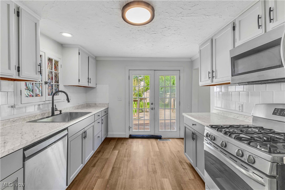 1918 W 52nd Street, Cleveland, Ohio image 6