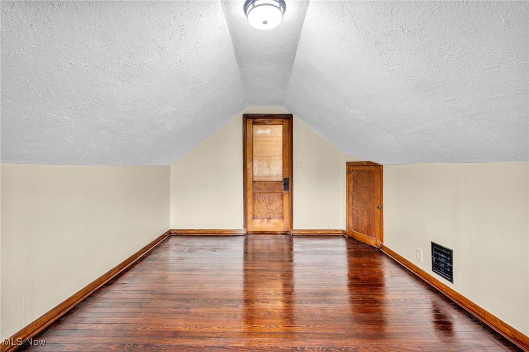 2884 Noble Road, Cleveland Heights, Ohio image 37