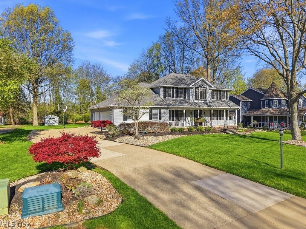 Photo of 3606 Avanti Lane, Uniontown, OH 44685 (MLS # 5202346)