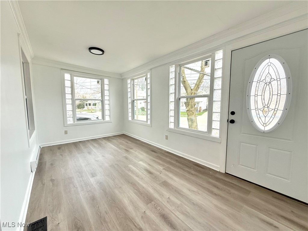 18719 Sloane Avenue, Lakewood, Ohio image 13
