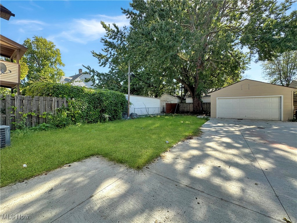 18719 Sloane Avenue, Lakewood, Ohio image 28
