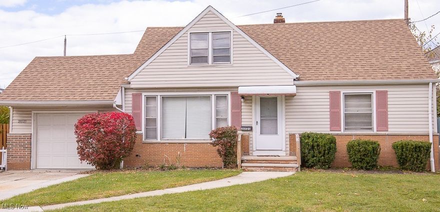 Excellent rental property. Tenant lease is through June of 2027. Tenant pays $1550 plus all utilities.