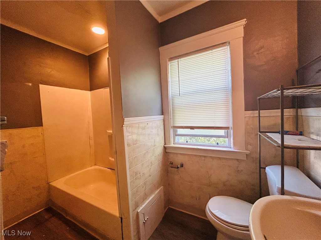 Cais Realty Cos Miles-Corlett - Residential