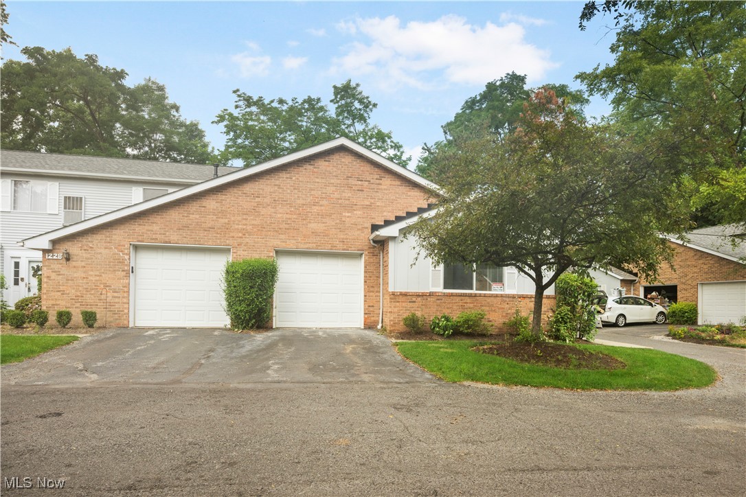 Ramblewood Condo - Residential