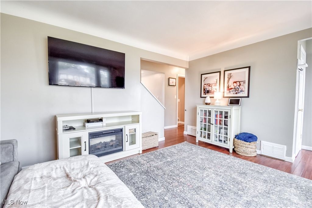 Photo of 30232 Forestgrove Road, Willowick, OH 44095 (MLS # 5173933)