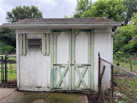 Tiny photo for 582 Robinette Court, Akron, OH 44310 (MLS # 5221678)