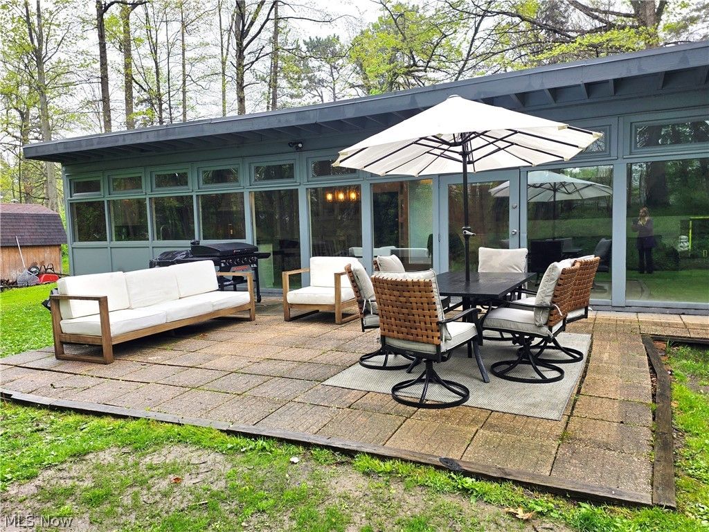Photo of 7700 Webster Road, Middleburg Heights, OH 44130 (MLS # 5205413)