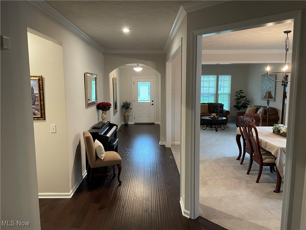 840 Sunrise Circle, Aurora, Ohio image 2