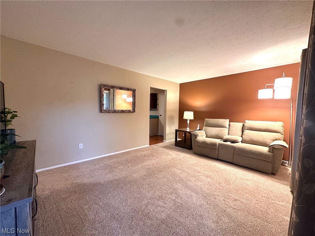 Madison Golf Lakelands - Residential