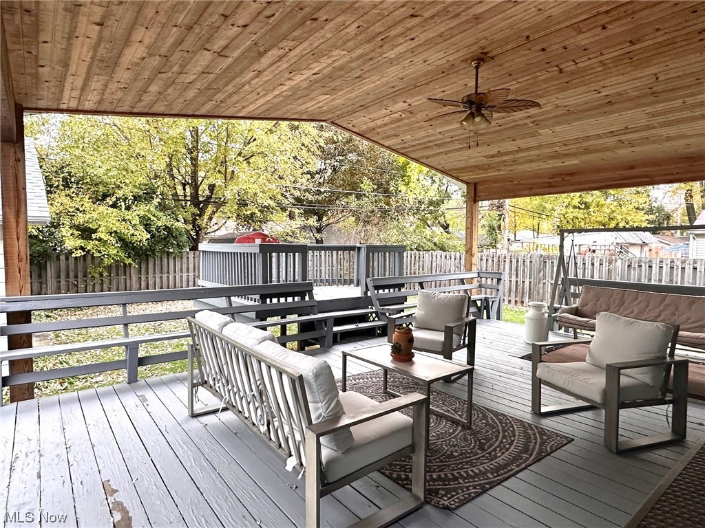 Madison Golf Lakelands - Residential