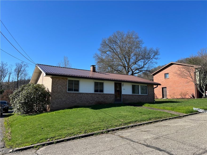 This wonderful house is move in ready, or update to modernize!  Wonderful location! Just off of Sr 7, with a short drive to shopping, gas stations, restaurants, hospital, parks, fitness center.  A short walking distance to the beautiful Ohio River!  This one will go fast!!!  A great community, near the high school and elementary school.