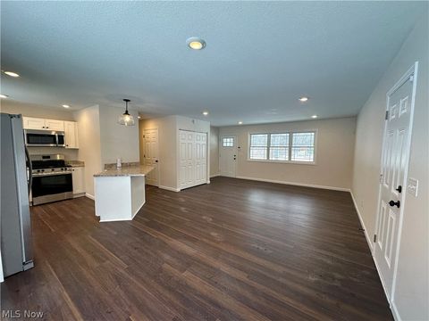 Tiny photo for 32 Maranatha Drive, Youngstown, OH 44505 (MLS # 5190031)