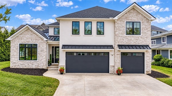 247 LAKE MEADE DR, CHAGRIN FALLS, OH 44022 - Image 217874a506580ecb08e984d3d2f08be9/312723157