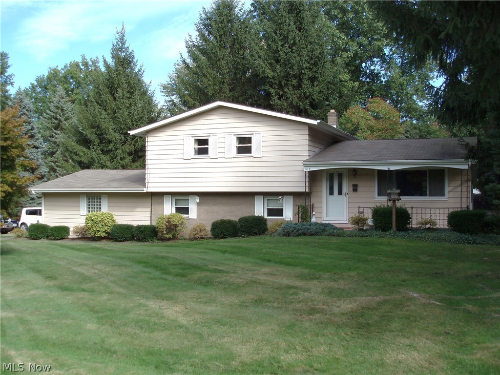 Charming 4 Level Split...4 Bedrooms 2 Full baths... Remodeled Kitchen with Oak cabinets and flooring. All appliances stay..Newer Roof, Furnace, A/C and
Windows. Sun porch overlooks back yard.. 2 car garage with extra lighting and pull down stairs for attic storage.. Shed in backyard has electric.