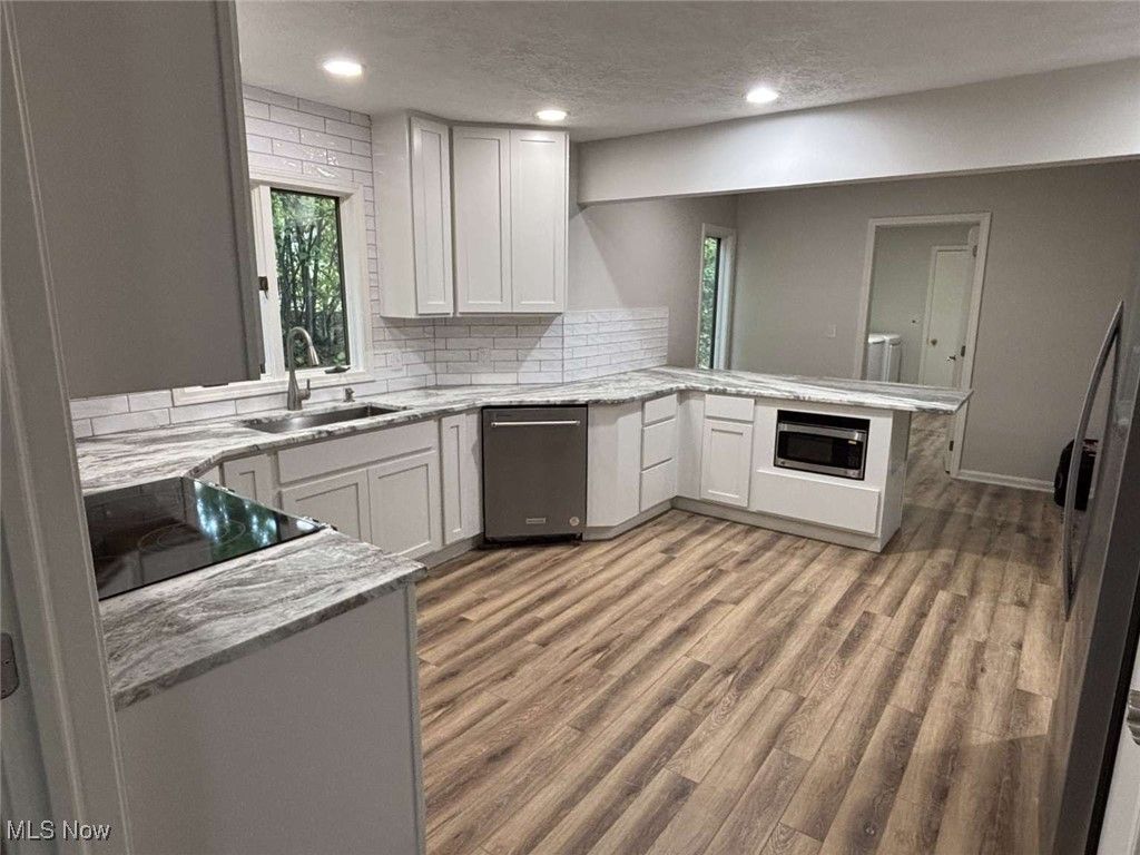 Photo of 1353 Lake Martin Drive, Kent, OH 44240 (MLS # 5182134)