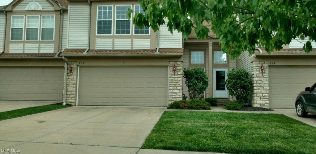 New Hampton 05 - Residential