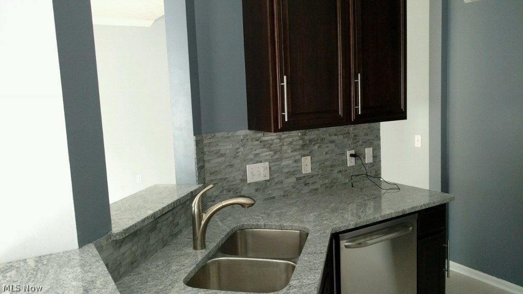 New Hampton 05 - Residential